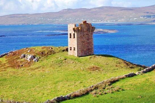 Апартаменти Dungloe Lakeside Lodging Екстер'єр фото